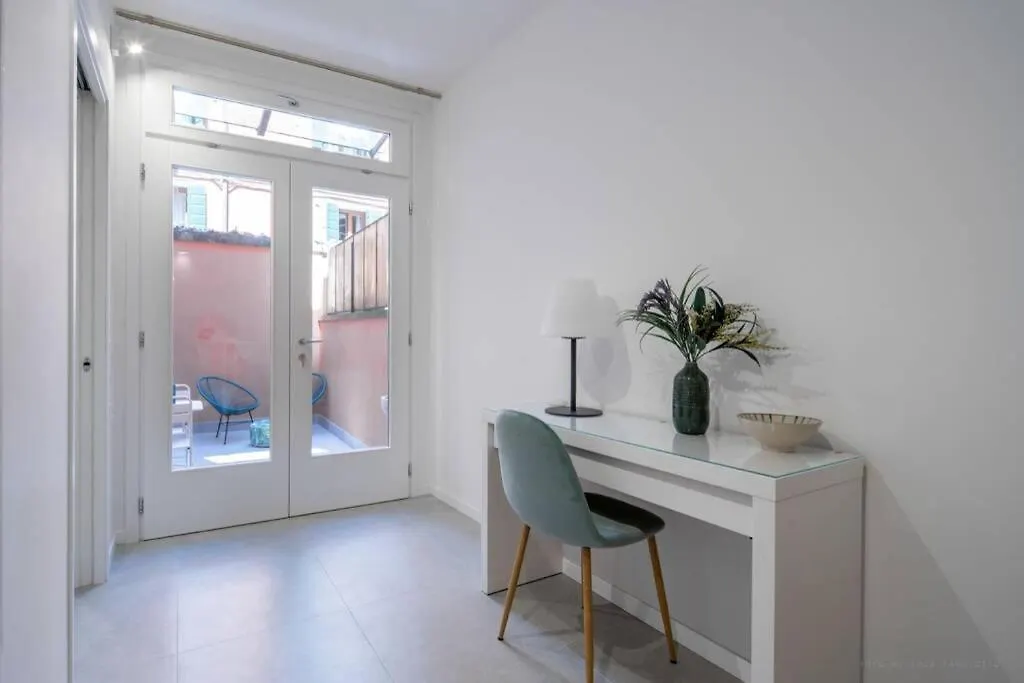 Ormesini Courtyard Apartment Venise